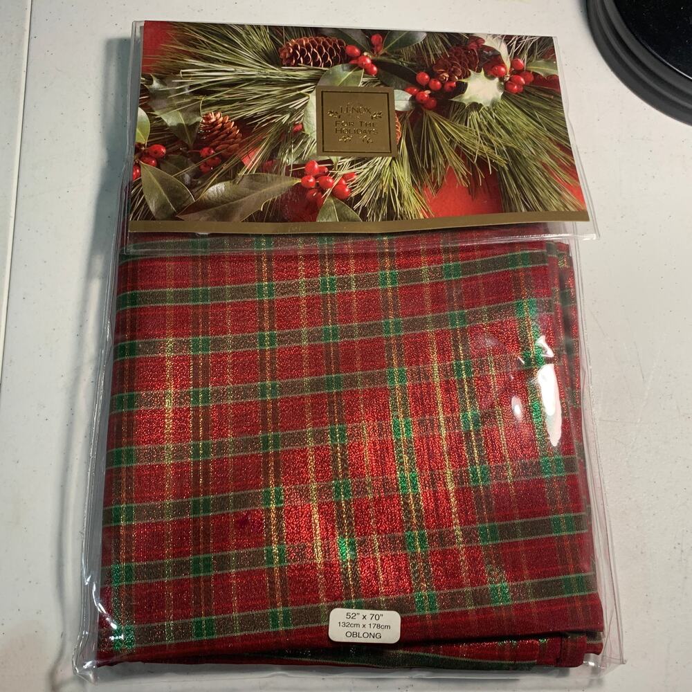 NWT NIP Lenox Christmas Holiday Plaid tablecloth red green gold 52x70 oblong